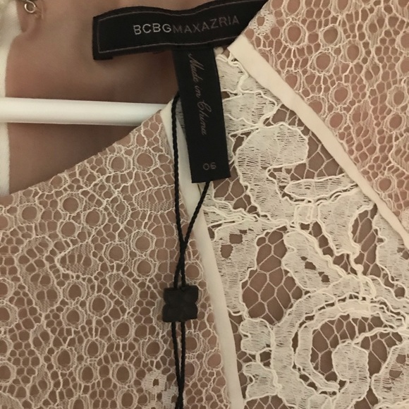 BCBG dress lace and cream size 6 - Picture 2 of 4